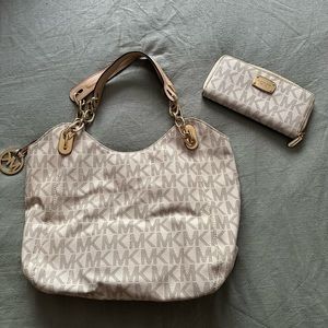 Michael Kors matching purse and wallet